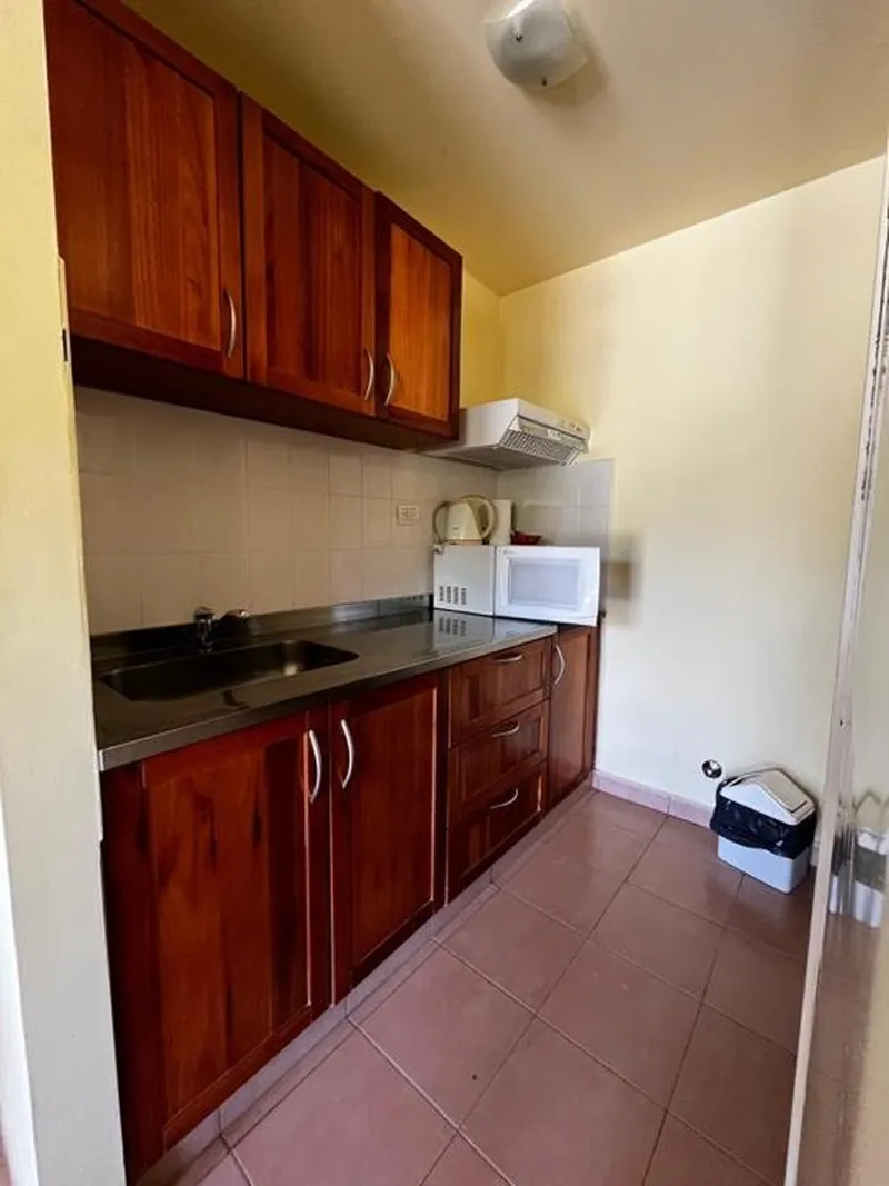Kitchenette equipada